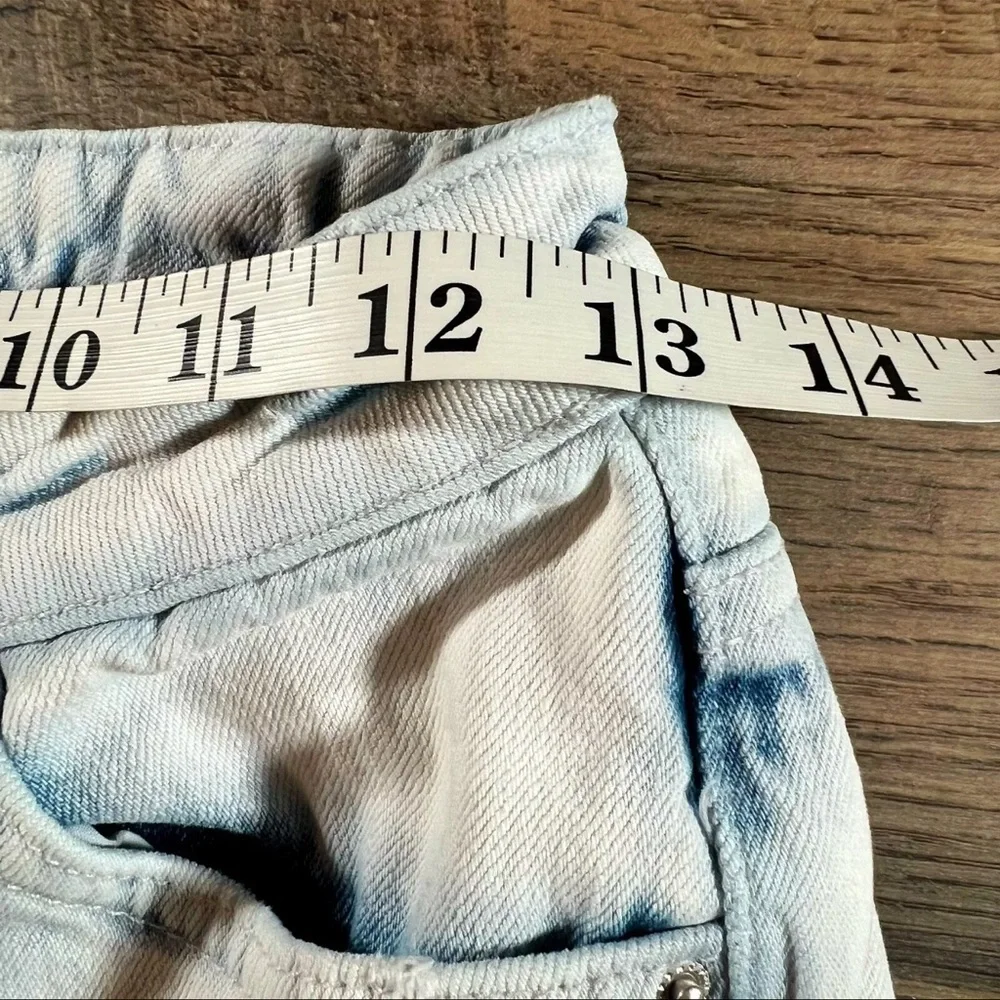 TOPSHOP Mom Jeans Womens Size 26 Blue Acid Wash Moto Mom High Waist Tapered CUTE